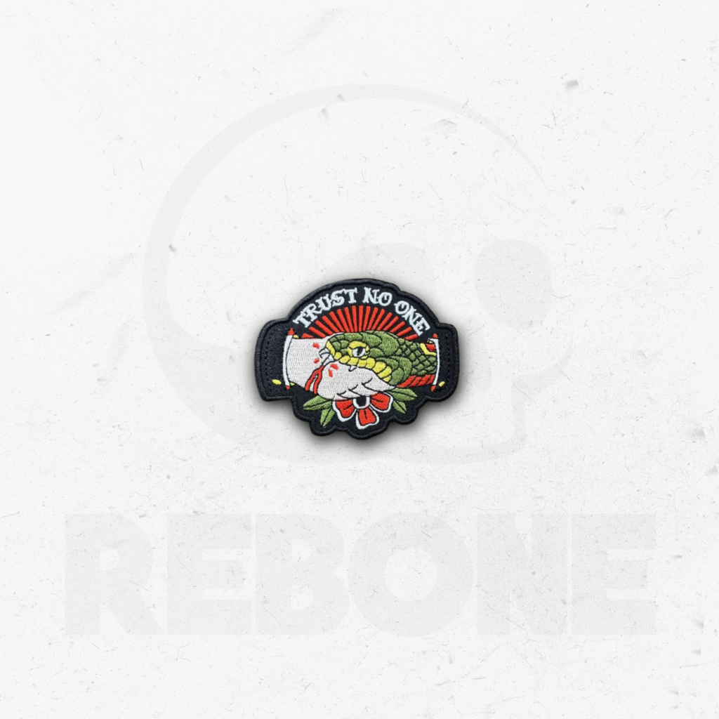 TRUST NO ONE - PATCH BRODÉ