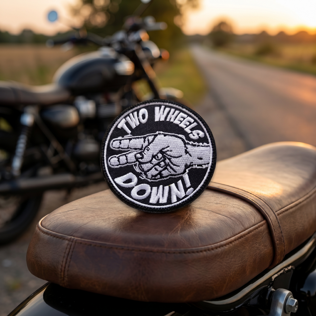 TWO WHEELS DOWN - PATCH BRODÉ